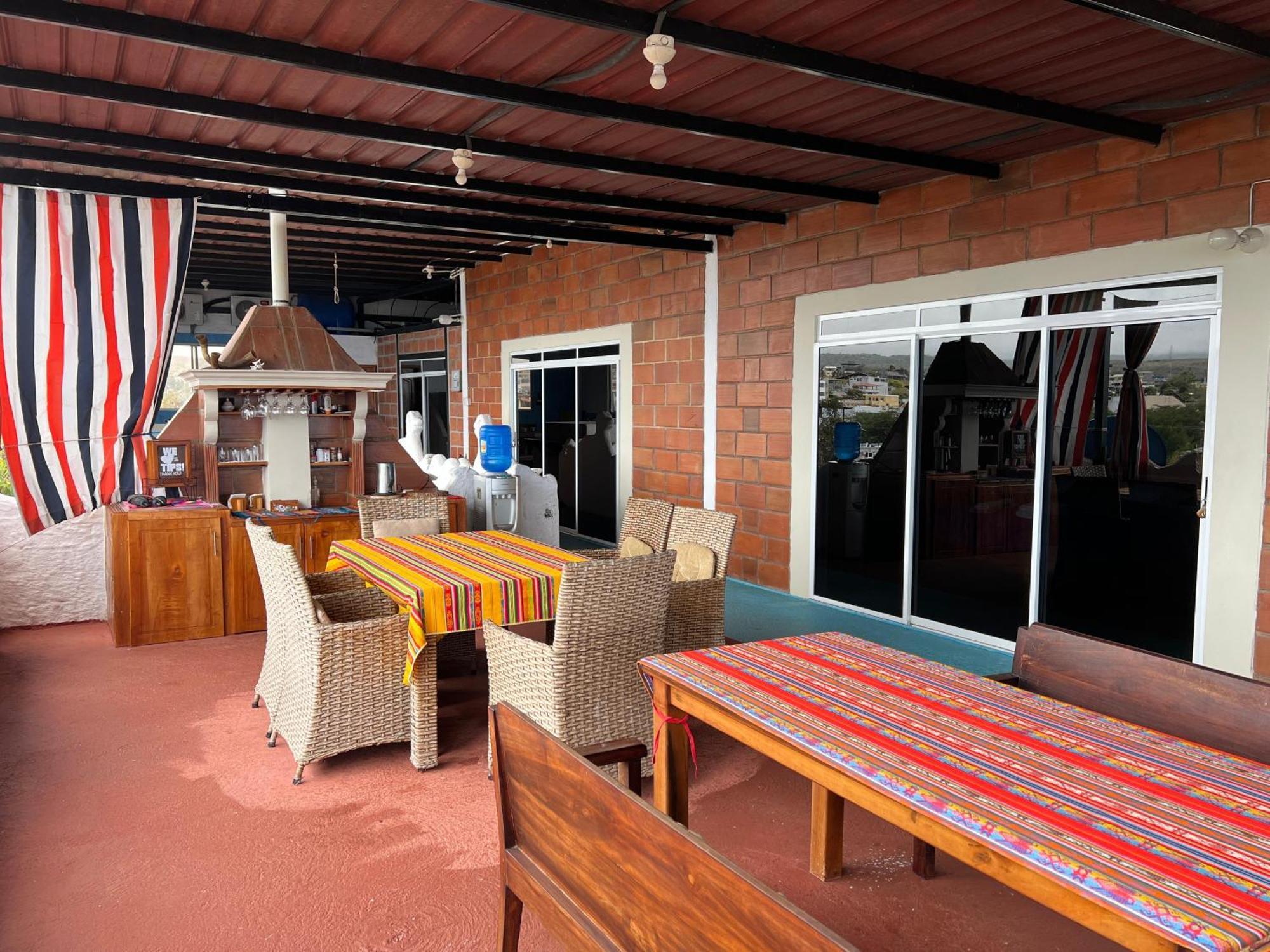 Hostal Cattleya Puerto Baquerizo Moreno Ngoại thất bức ảnh