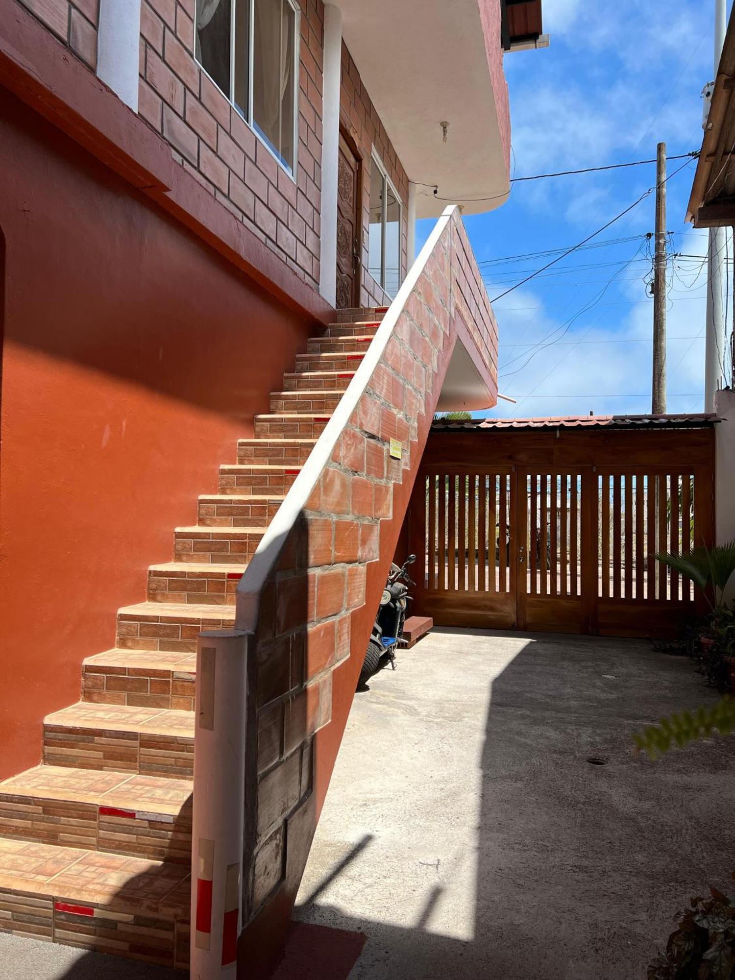 Hostal Cattleya Puerto Baquerizo Moreno Ngoại thất bức ảnh