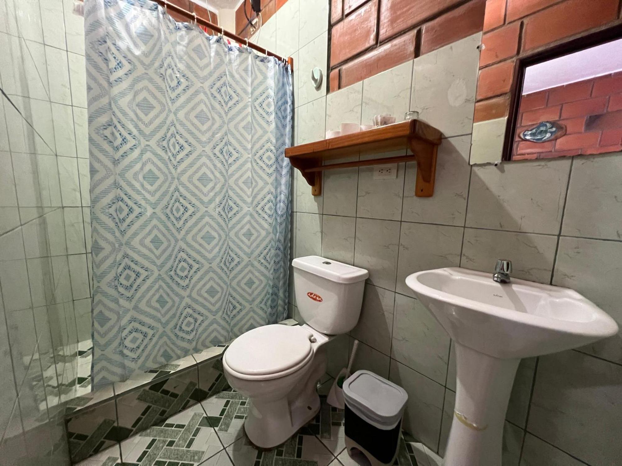 Hostal Cattleya Puerto Baquerizo Moreno Phòng bức ảnh