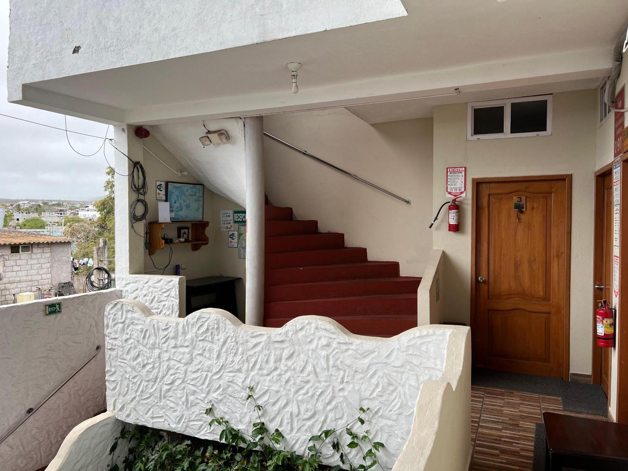 Hostal Cattleya Puerto Baquerizo Moreno Ngoại thất bức ảnh