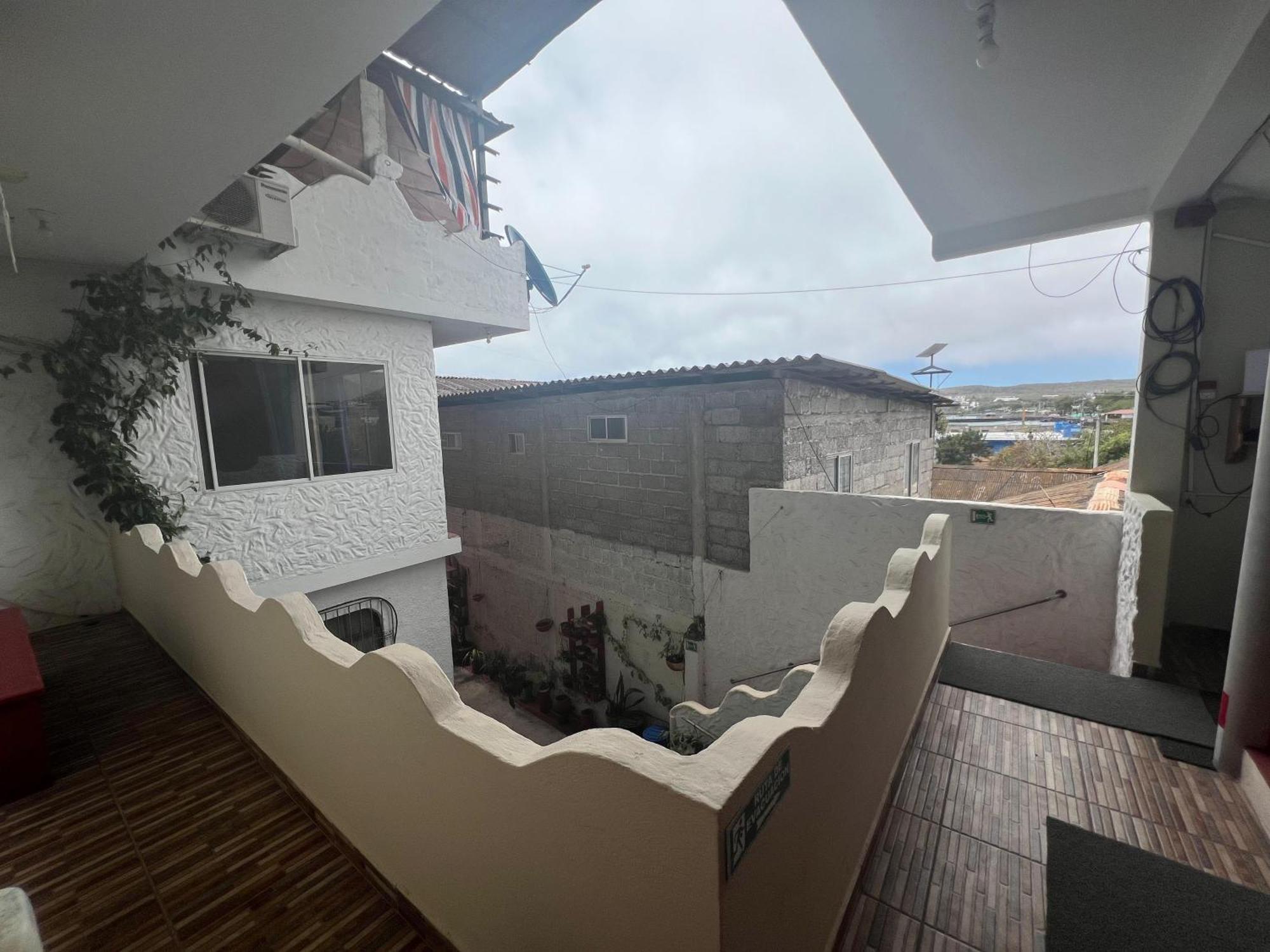 Hostal Cattleya Puerto Baquerizo Moreno Ngoại thất bức ảnh