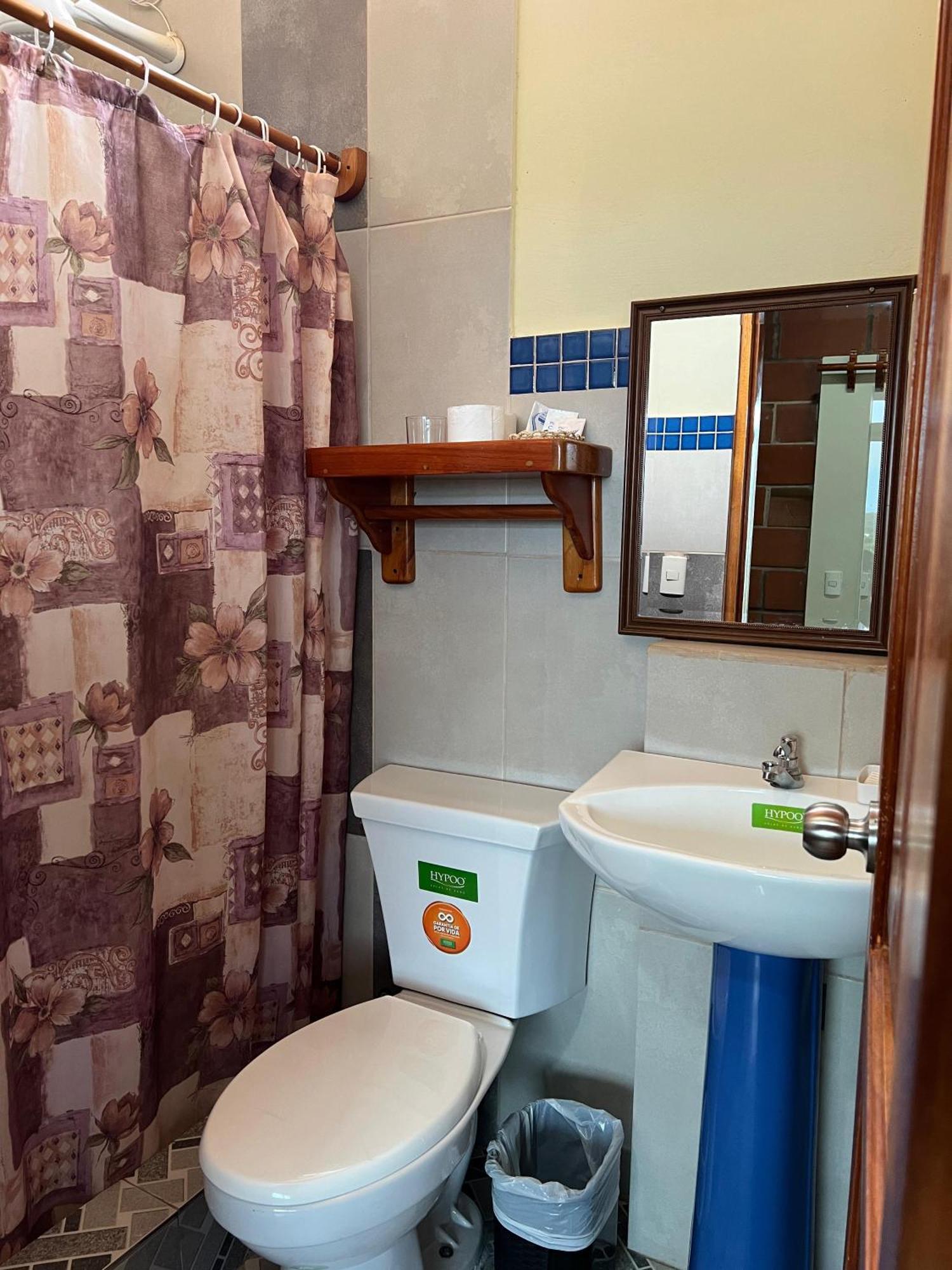 Hostal Cattleya Puerto Baquerizo Moreno Ngoại thất bức ảnh