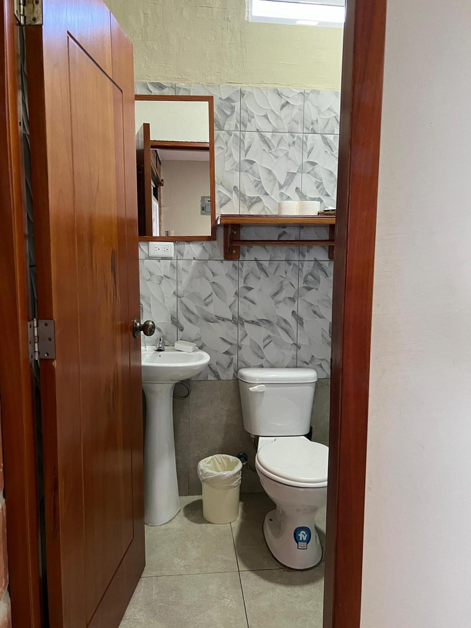 Hostal Cattleya Puerto Baquerizo Moreno Ngoại thất bức ảnh