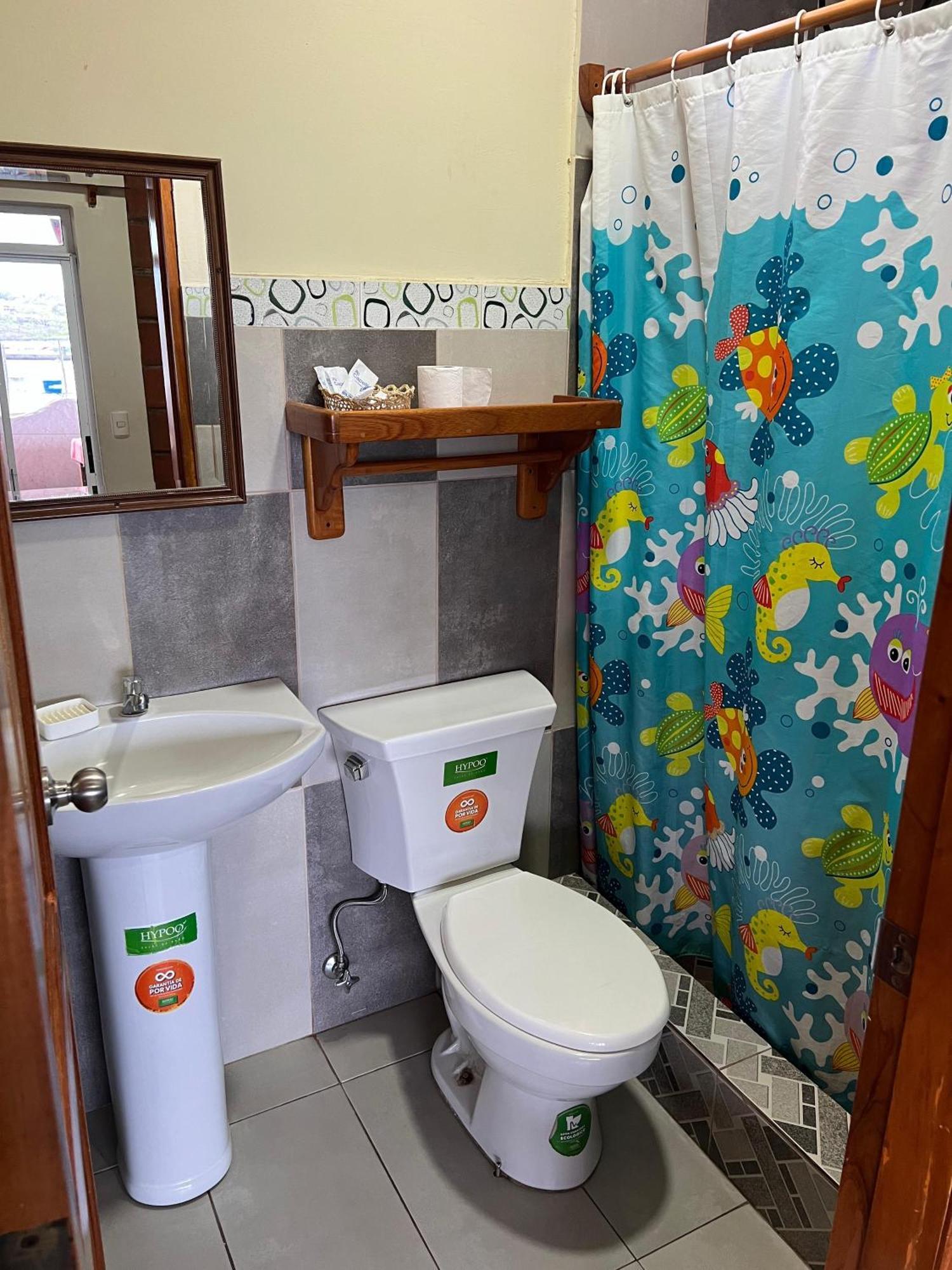 Hostal Cattleya Puerto Baquerizo Moreno Ngoại thất bức ảnh