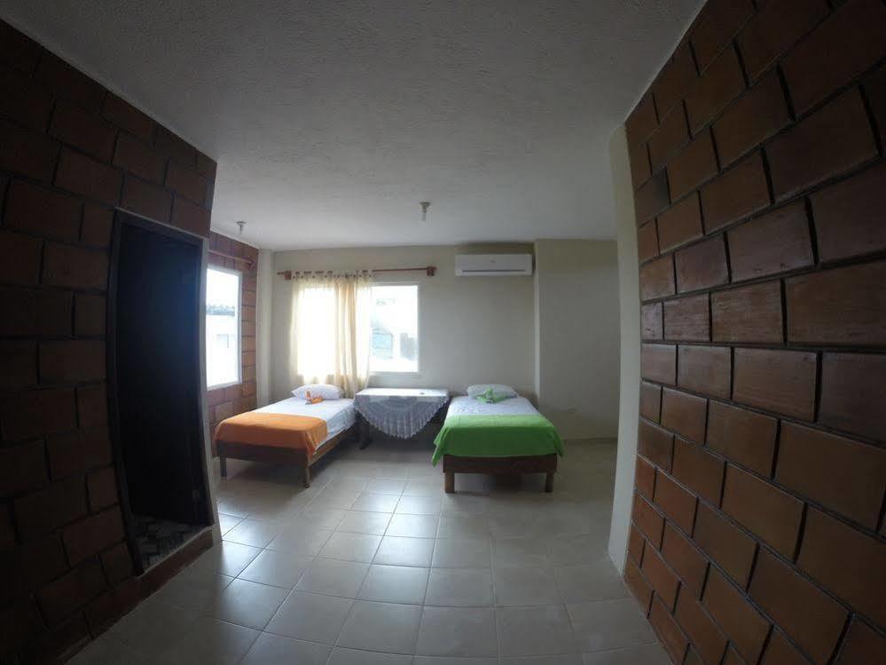 Hostal Cattleya Puerto Baquerizo Moreno Ngoại thất bức ảnh